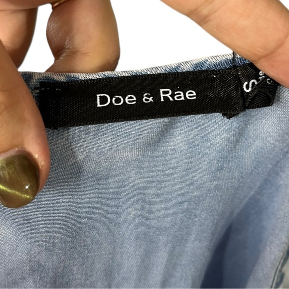 Doe & Rae Tencel Blue Chambray Tiered Flowy Tank Top - Picture 3 of 6